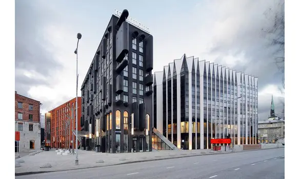 01 ARCHITECTURE TOUR